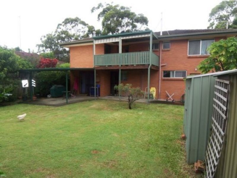 17 Grevillia Avenue, Southport QLD 4215