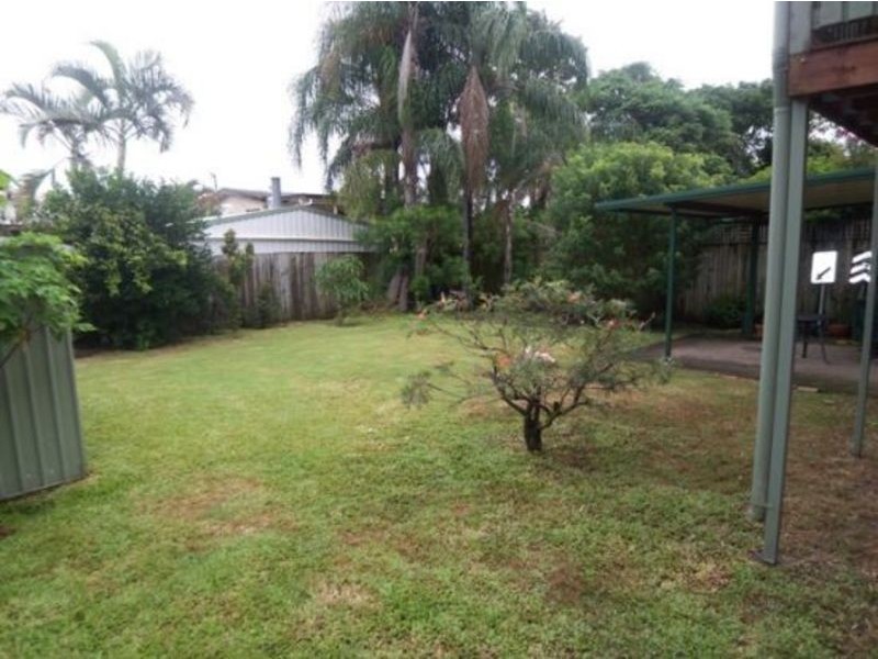 17 Grevillia Avenue, Southport QLD 4215