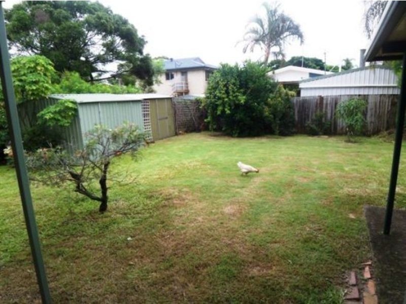 17 Grevillia Avenue, Southport QLD 4215