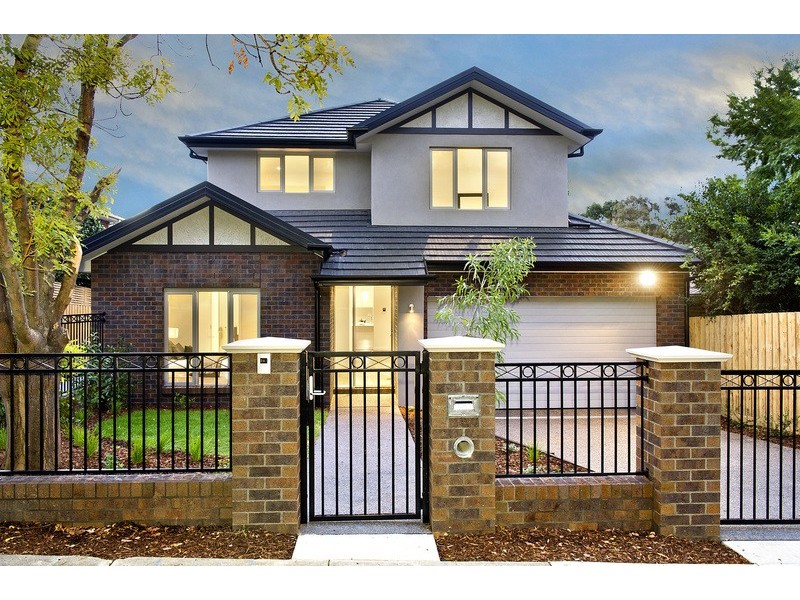 18 Pakenham Street, Blackburn VIC 3130