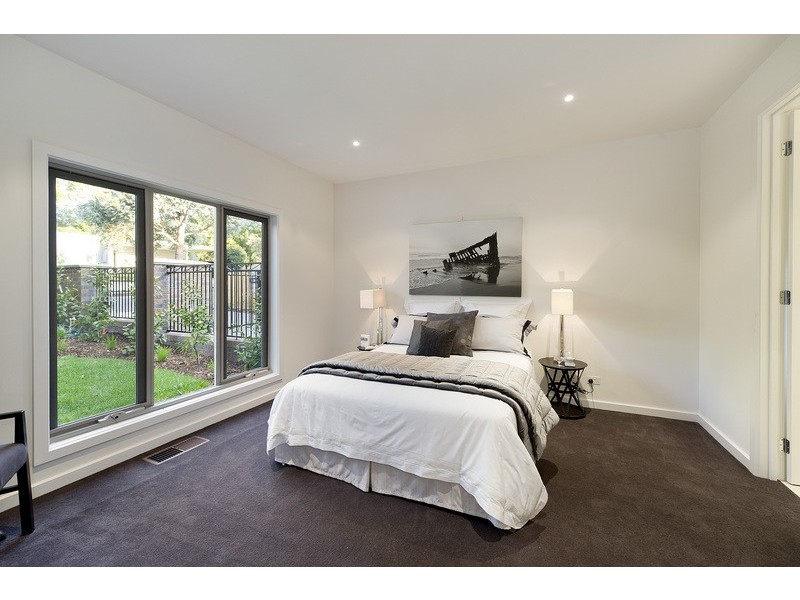 18 Pakenham Street, Blackburn VIC 3130