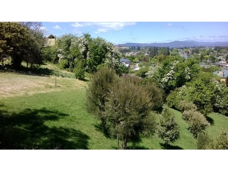 63 West Barrack Street, Deloraine TAS 7304