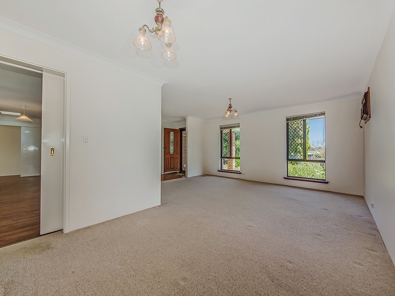 7 Ruth Court, Duncraig WA 6023