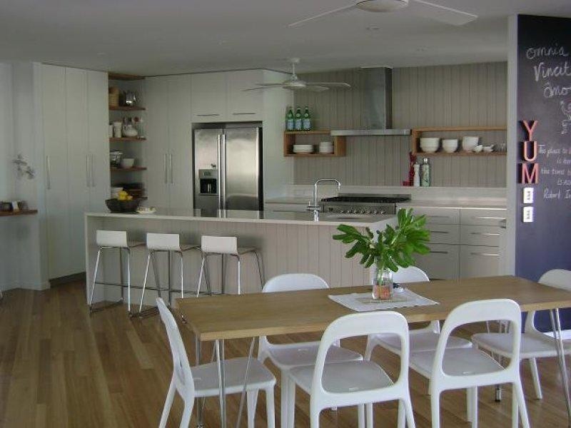 19 The Cove, Magnetic Island QLD 4819