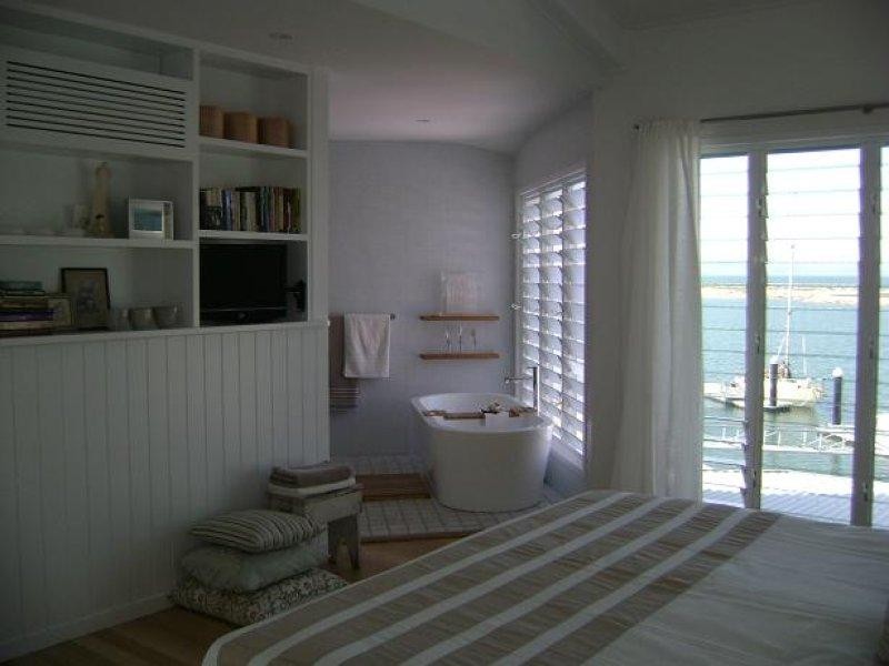 19 The Cove, Magnetic Island QLD 4819