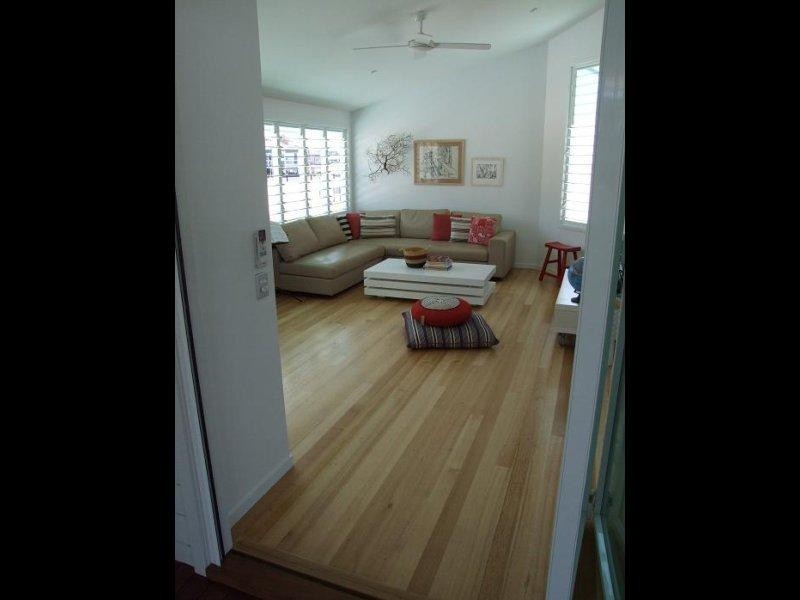19 The Cove, Magnetic Island QLD 4819