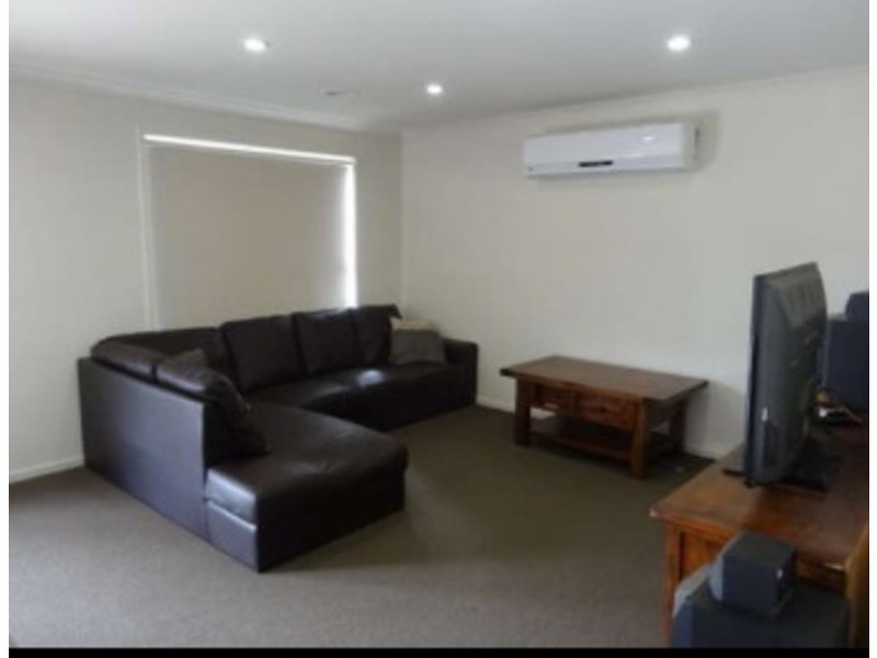 17 Wimpara Crescent, Maddingley VIC 3340