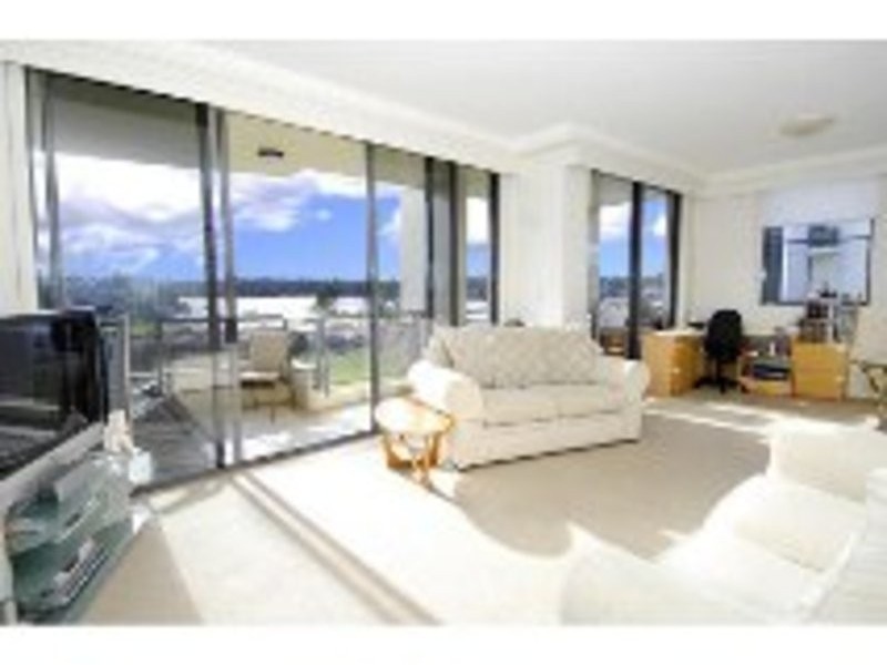1 Searay Close, Chiswick NSW 2046