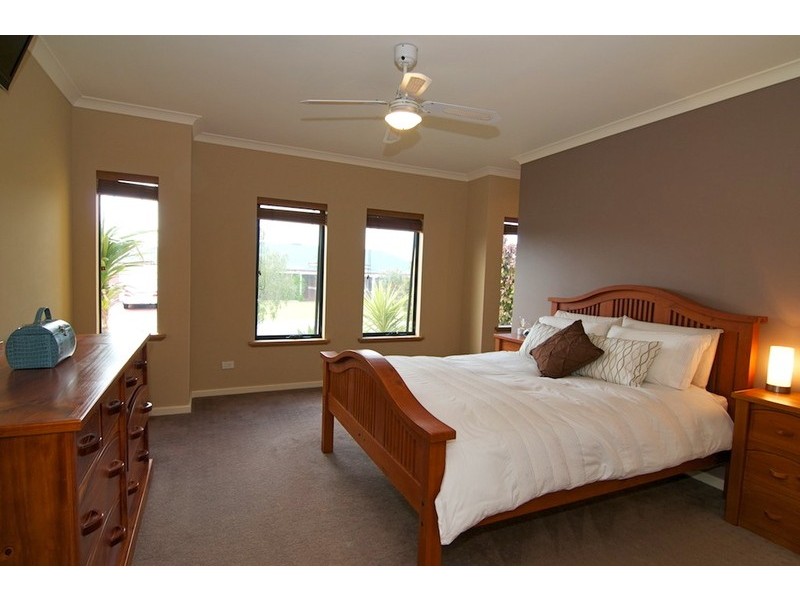 113 Clydebank Crescent, Kinross WA 6028