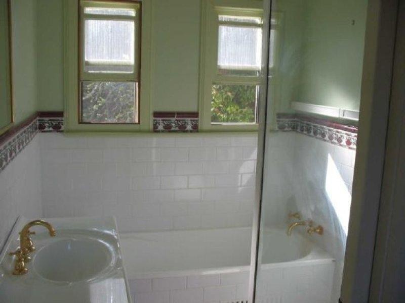 34 Waratah Street, East Gosford NSW 2250