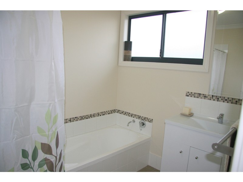 2 Agett Way, Northam WA 6401