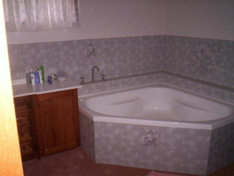 55 Douglas Road, Mount Macedon VIC 3441