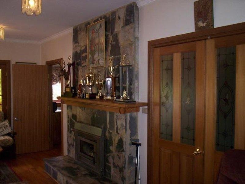 55 Douglas Road, Mount Macedon VIC 3441