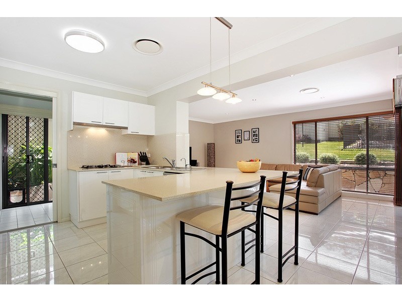 21 Warburton Close, Macquarie Hills NSW 2285