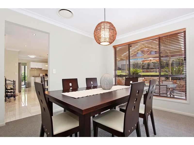 21 Warburton Close, Macquarie Hills NSW 2285