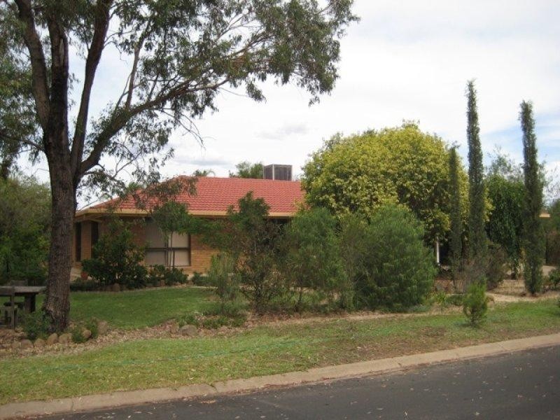 1 Cummins Avenue, Moree NSW 2400