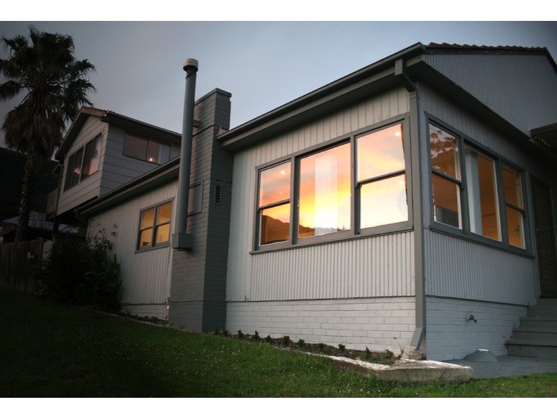 724 Lawrence Hargrave Drive, Coledale NSW 2515