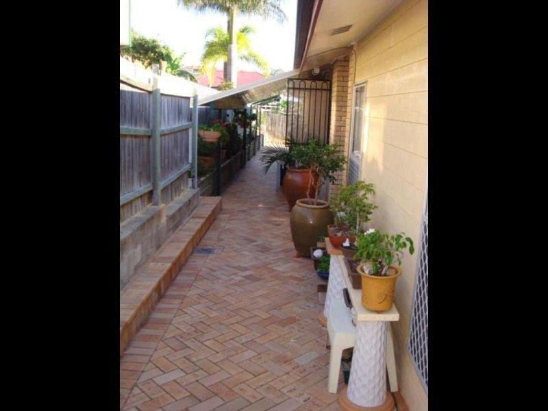 57 Waverley Road, Camp Hill QLD 4152