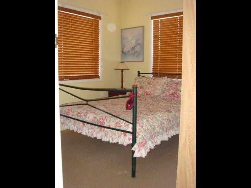 57 Waverley Road, Camp Hill QLD 4152