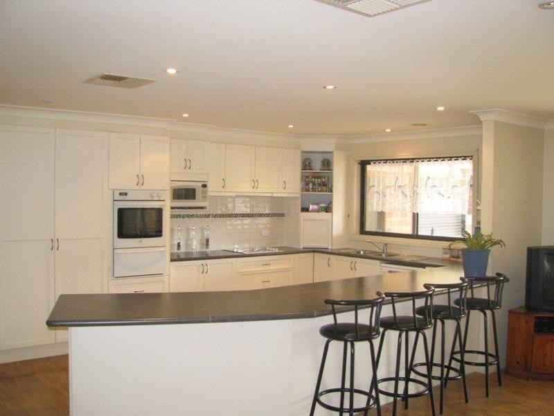 66 Yentoo, Glenfield Park NSW 2650
