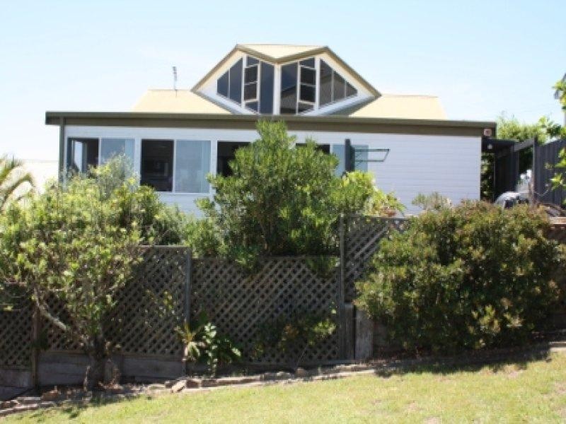 24 High Street, Harrington NSW 2427
