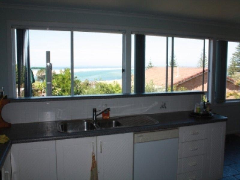 24 High Street, Harrington NSW 2427