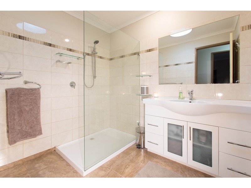 8/4 – 8 Renver Road, Clayton VIC 3168