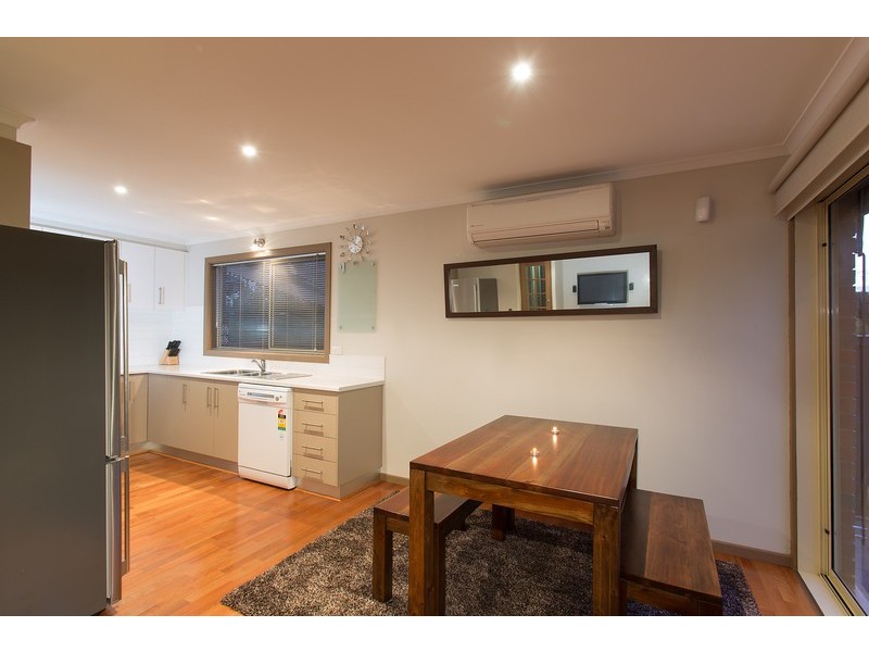 8/4 – 8 Renver Road, Clayton VIC 3168