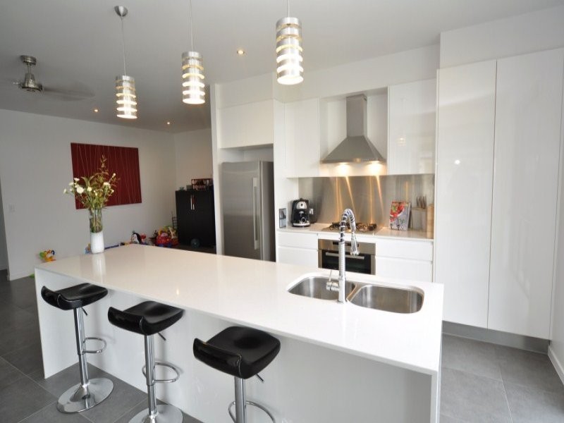 9 Rhodium Cresent, Hope Island QLD 4212