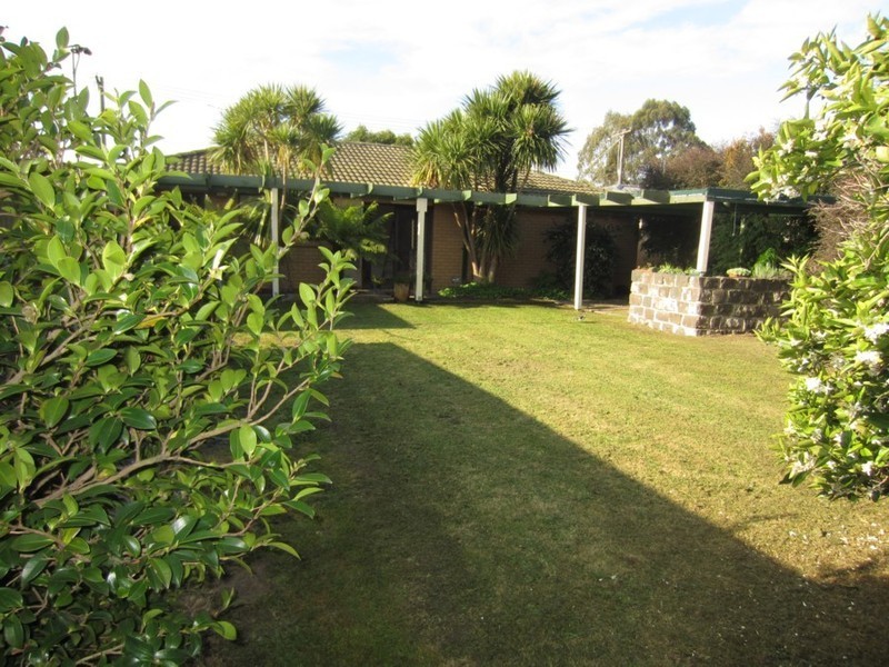 2 Twofold Place, Dingley Village VIC 3172