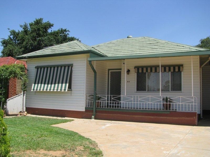 84 Urana Street, Turvey Park NSW 2650