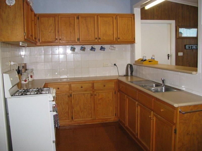 84 Urana Street, Turvey Park NSW 2650