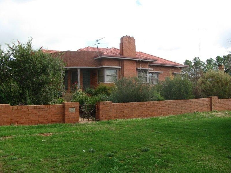 86 Lewis Street, Coolamon NSW 2701