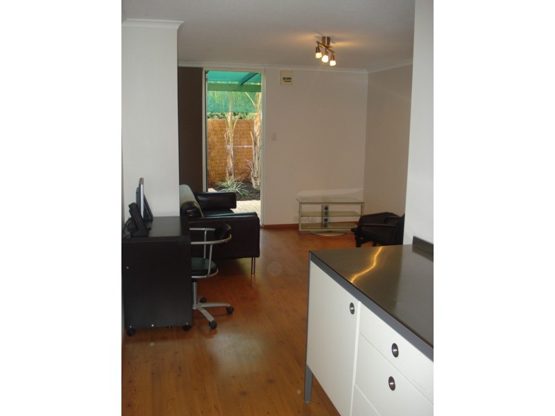 6a/19 Herdsman Parade, Wembley WA 6014