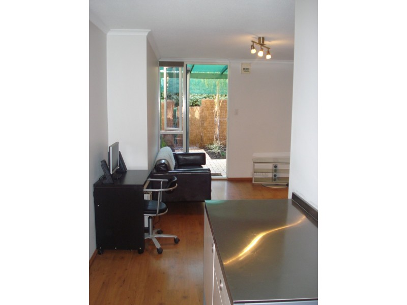 6a/19 Herdsman Parade, Wembley WA 6014