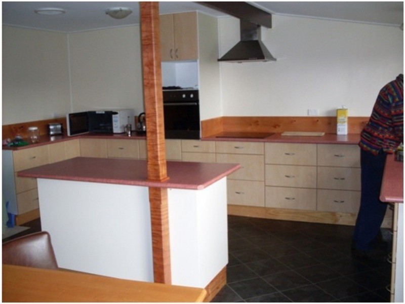 1 Little Quiggins St, Waratah TAS 7321