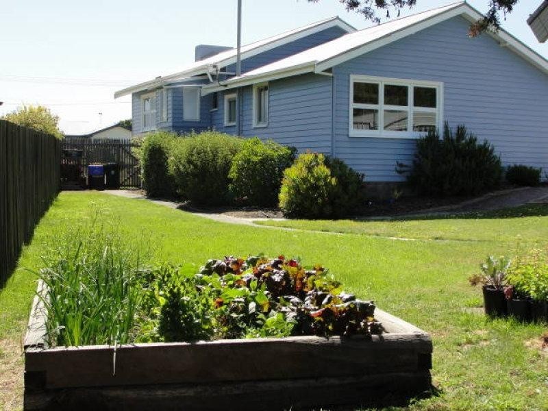 12 Lucas Street, Howrah TAS 7018