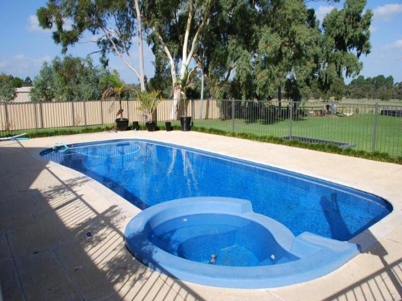 55 Henley Street, Henley Brook WA 6055