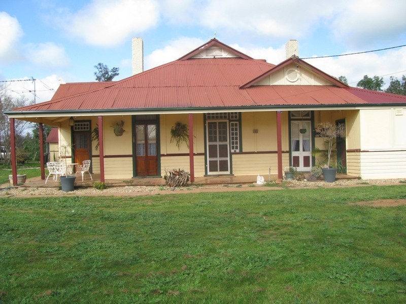 5 Waterview Street, Ganmain NSW 2702