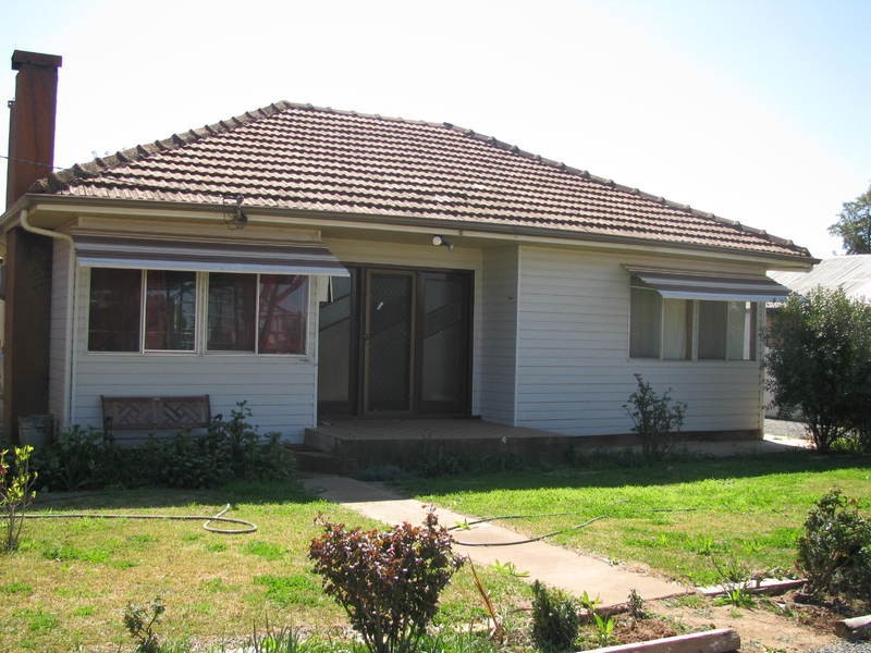 85 Hebden Street, Lockhart NSW 2656