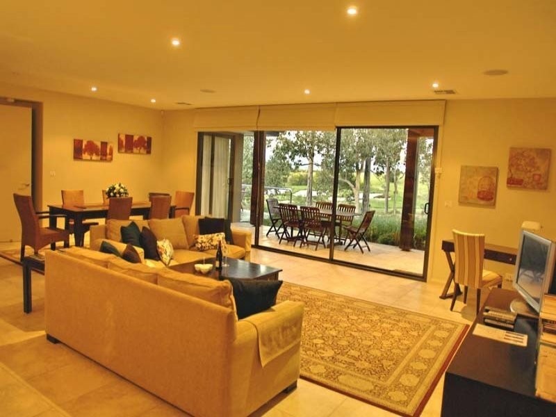 8  Ironbark Drive, Pokolbin NSW 2320