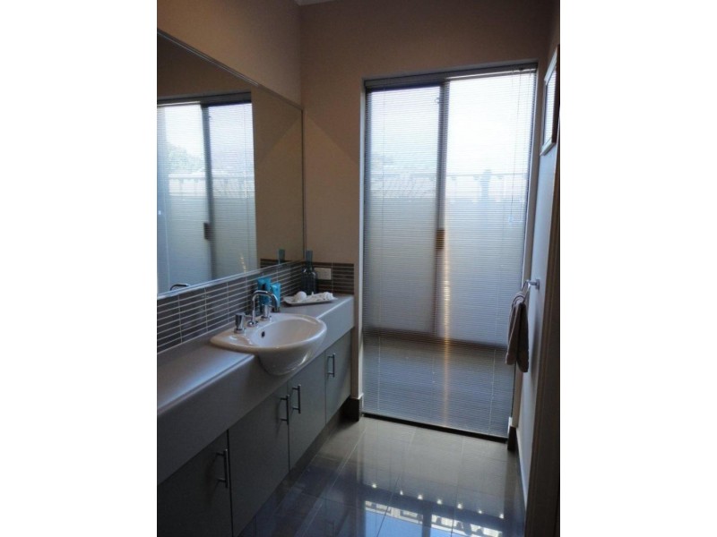 4B Tuckett Street, Carlisle WA 6101