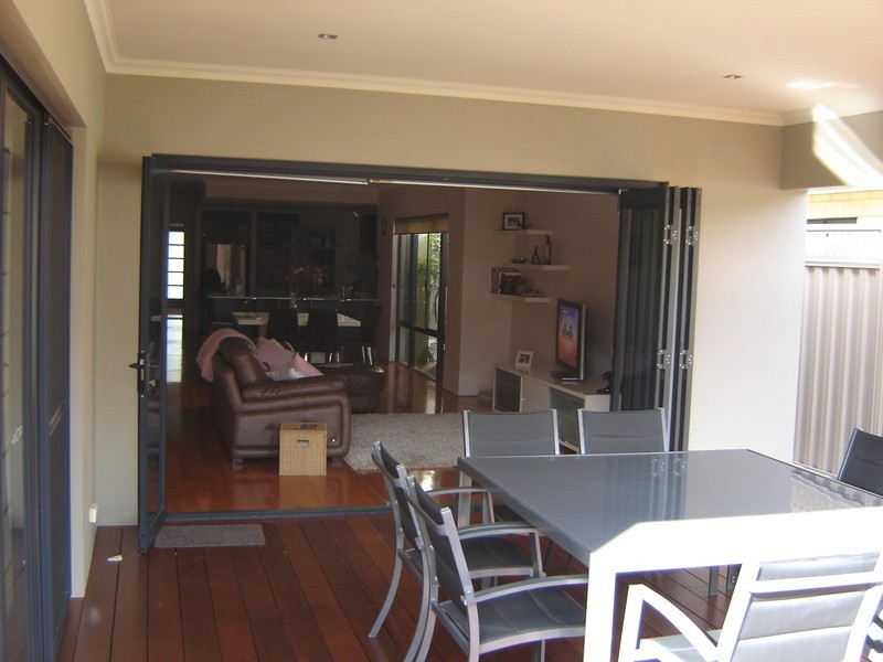 4B Tuckett Street, Carlisle WA 6101