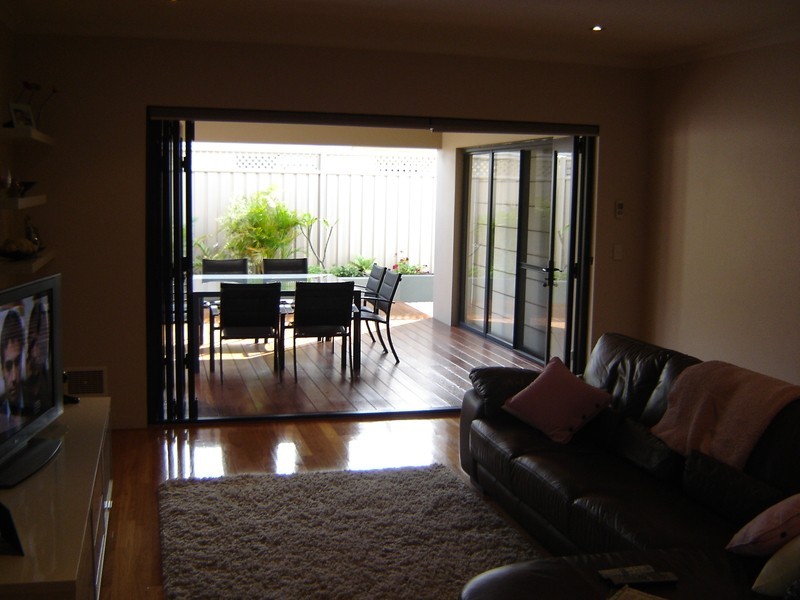 4B Tuckett Street, Carlisle WA 6101