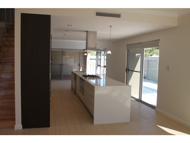 14A Broadbeach Boulevard, Hillarys WA 6025