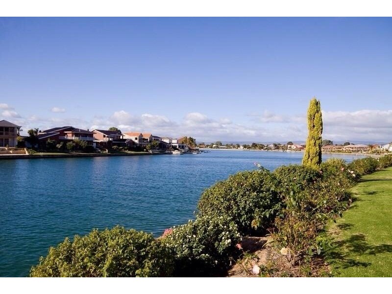 3/7 Sunrise Court, West Lakes Shore SA 5020