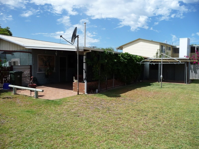 25 Nairn Street, Leeman WA 6514
