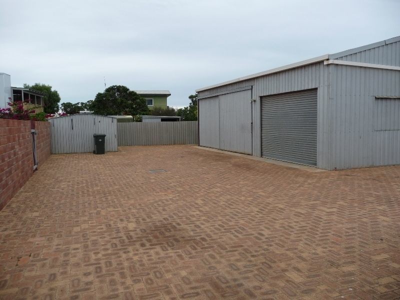 25 Nairn Street, Leeman WA 6514