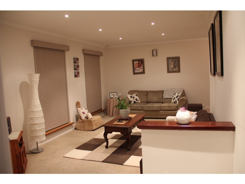 33 Keslake Way, Parkwood WA 6147