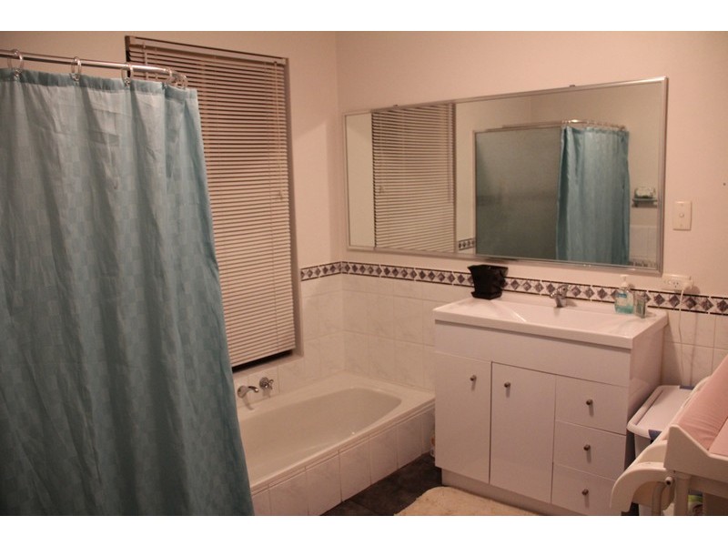 33 Keslake Way, Parkwood WA 6147